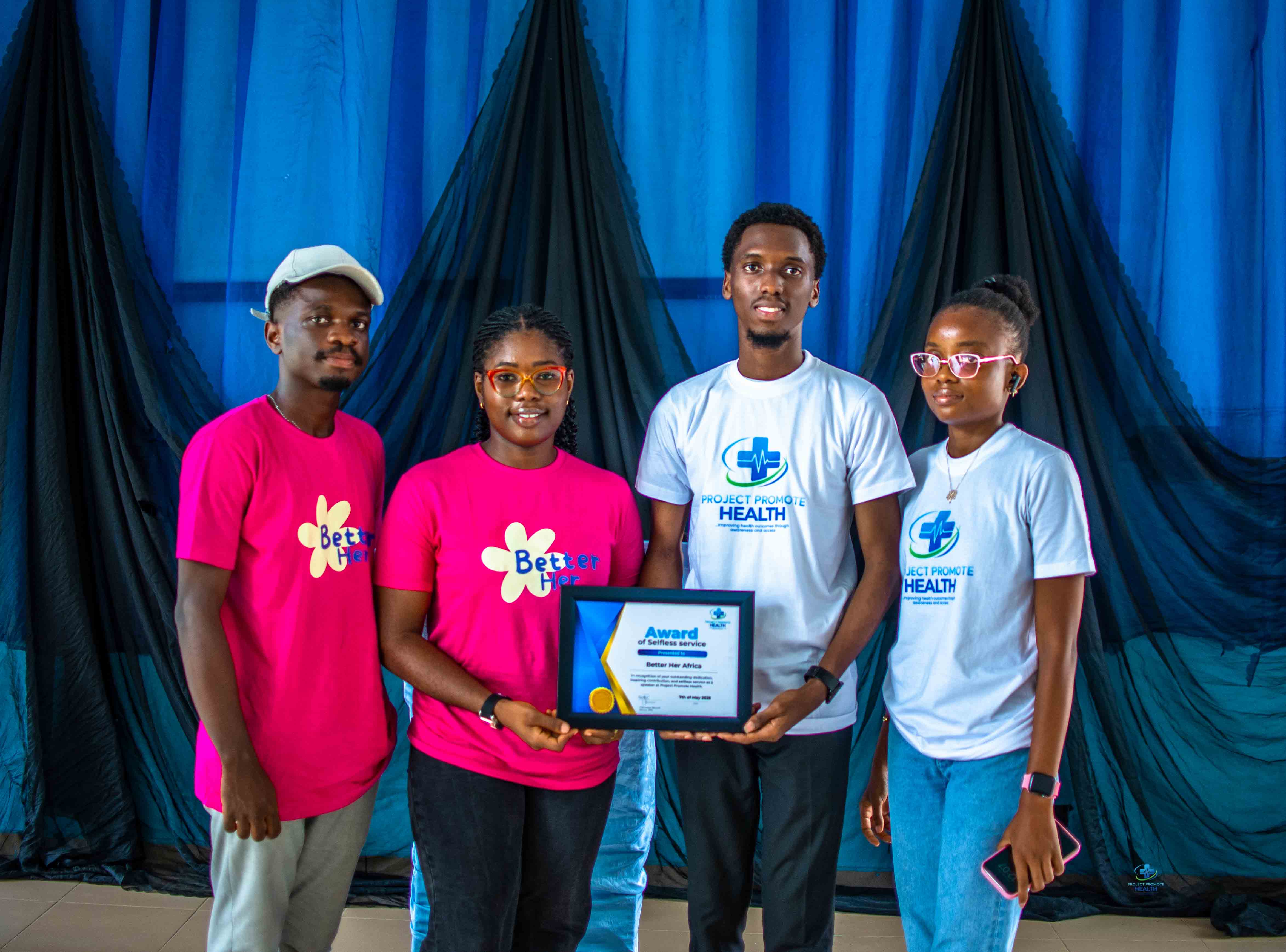 Group photo with participants